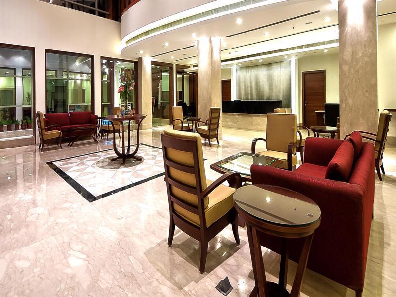 The Golden Plaza Hotel Panchkula Exterior foto