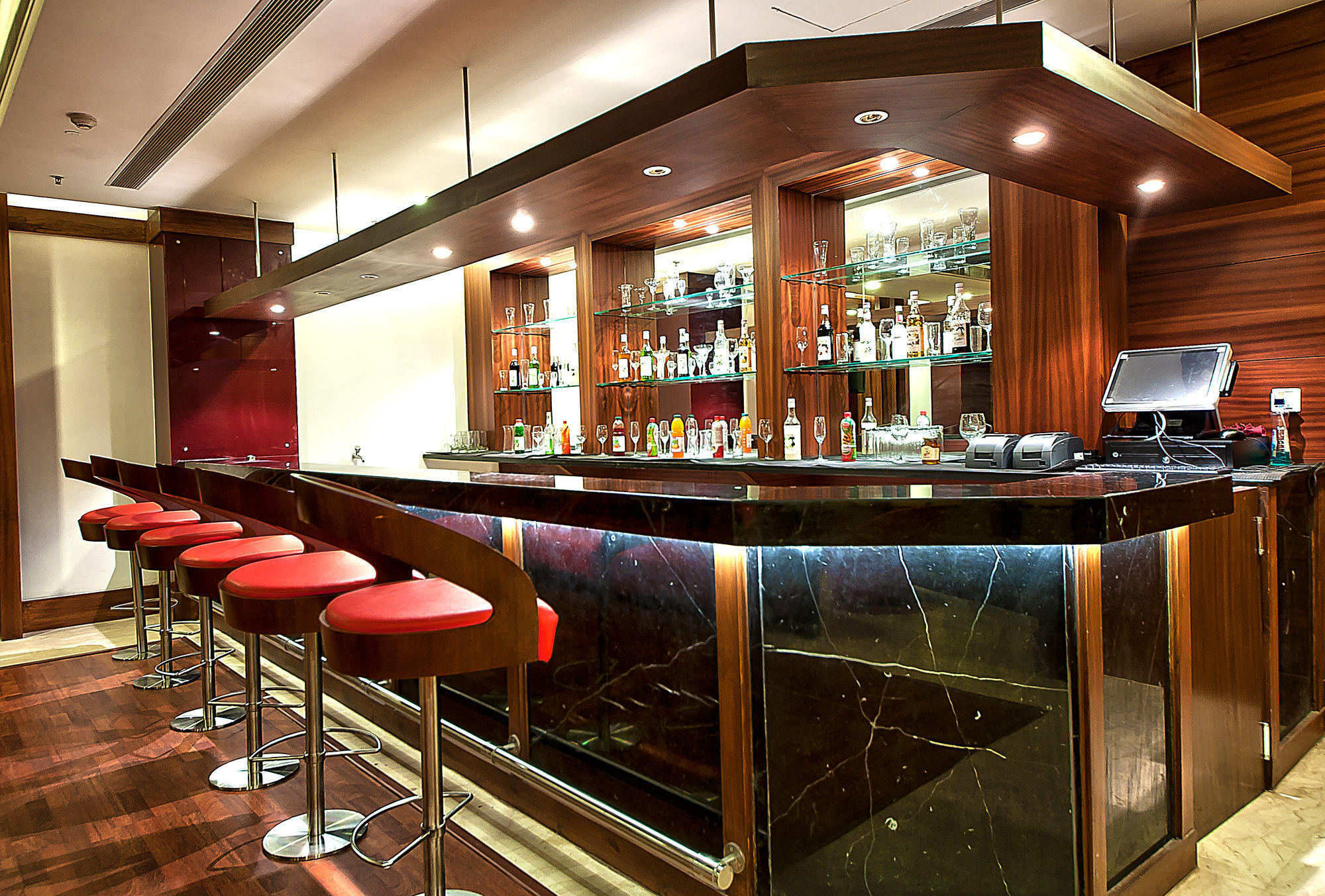 The Golden Plaza Hotel Panchkula Exterior foto