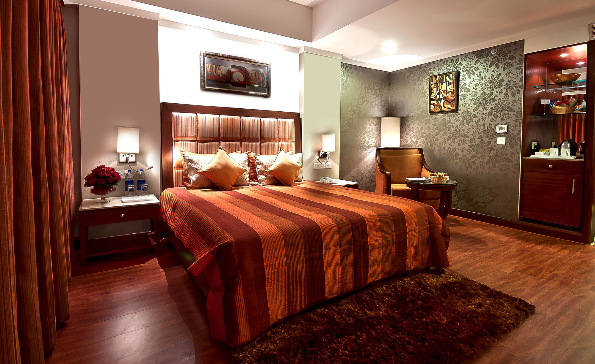 The Golden Plaza Hotel Panchkula Exterior foto